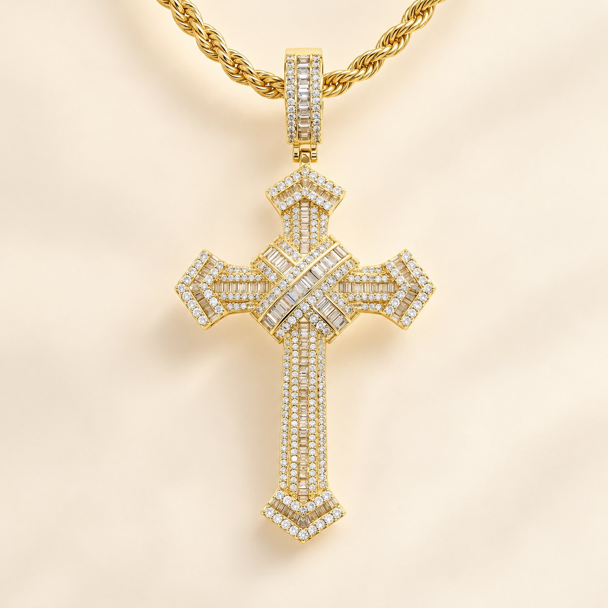 Iced out Kreuz Anhänger: in Gold